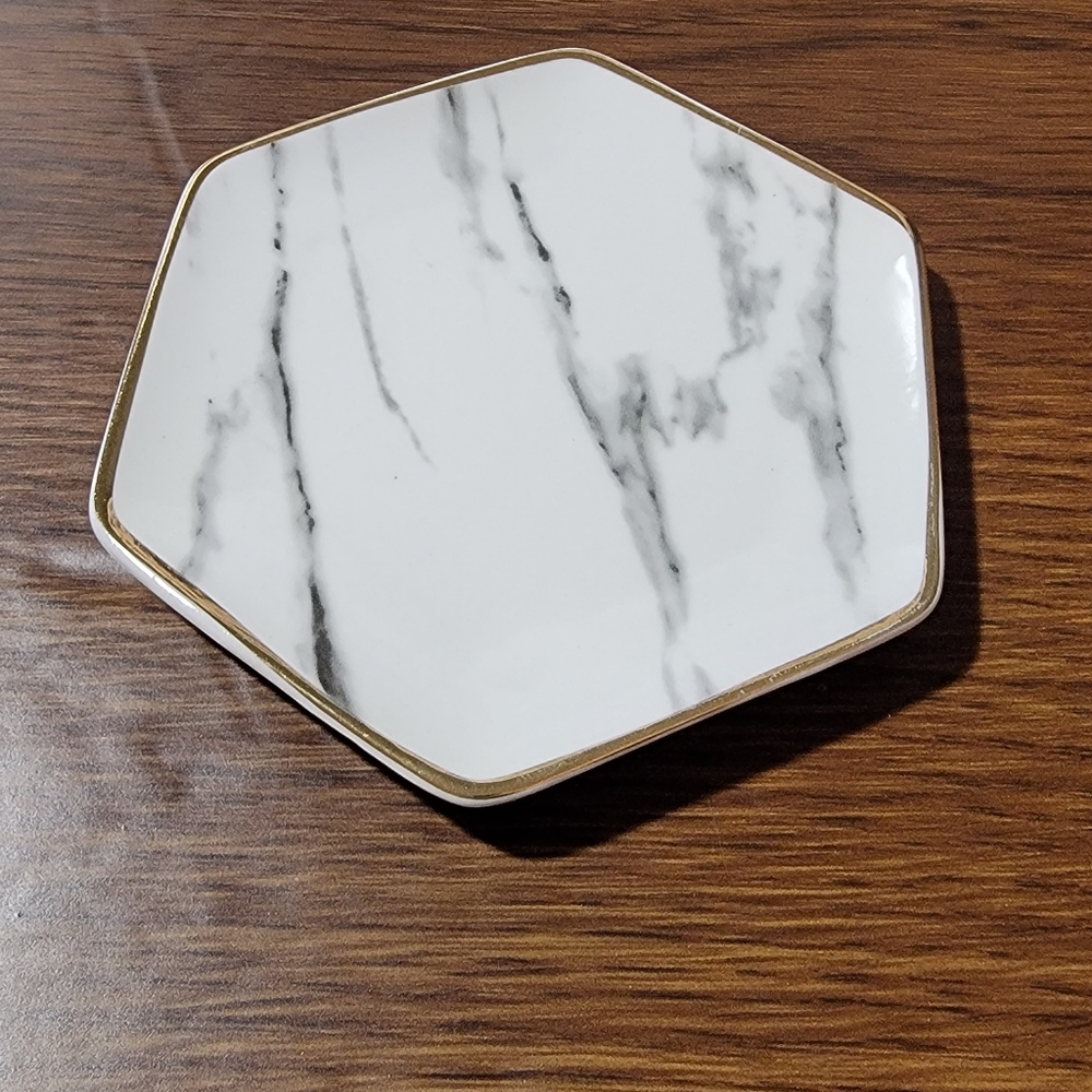 Pier 1 ceramic marble jewelry ring tray